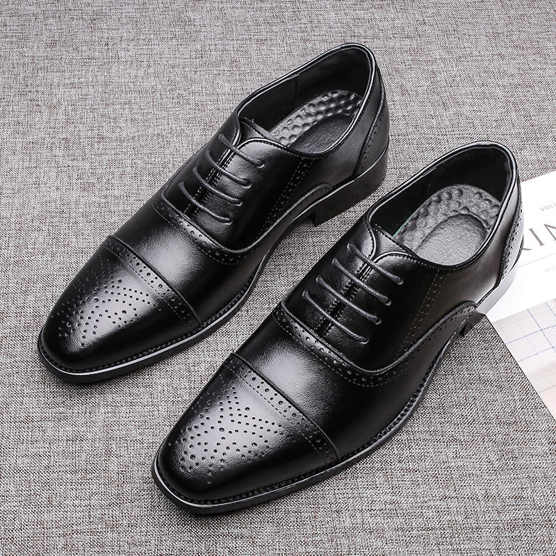 Men's pointed leather shoes