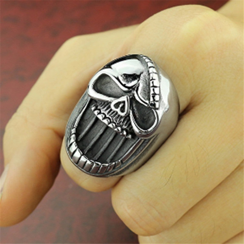 Fashion trend skull ring