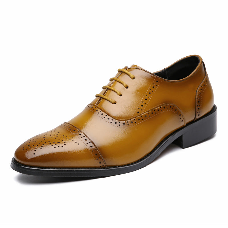 Men's pointed leather shoes